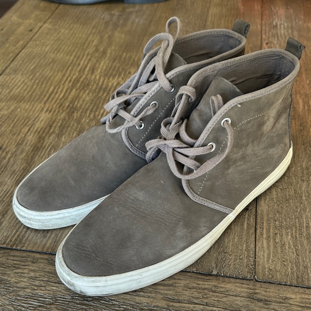 Banana Republic Men's Suede Chukka Boots - Taupe